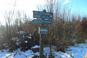 Das Gipfelschild mit Gipfelbuch